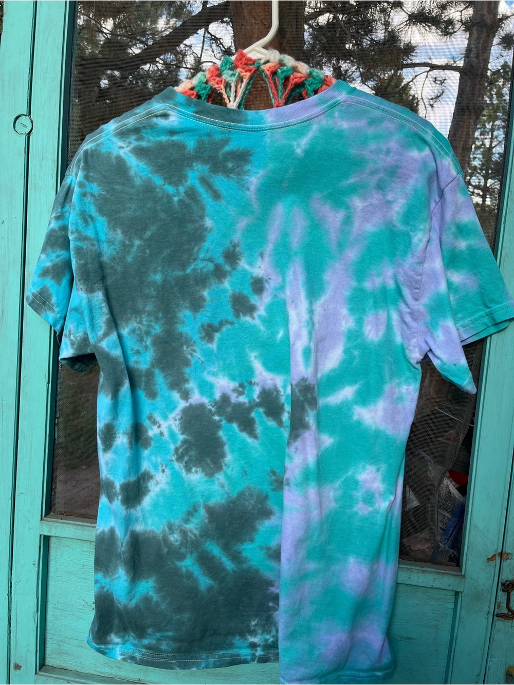 California Honeydrops concert Tie-Dye Tee - Turquoise & Red Floral - Picture 3 of 4